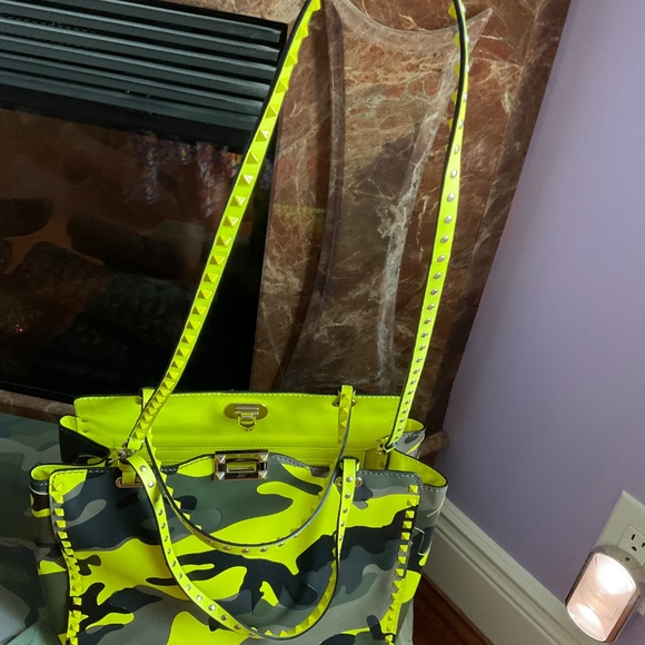VALENTINO GARVANI ROKSTUD CAMO Handbag Tote Medium !!! - Picture 7 of 12